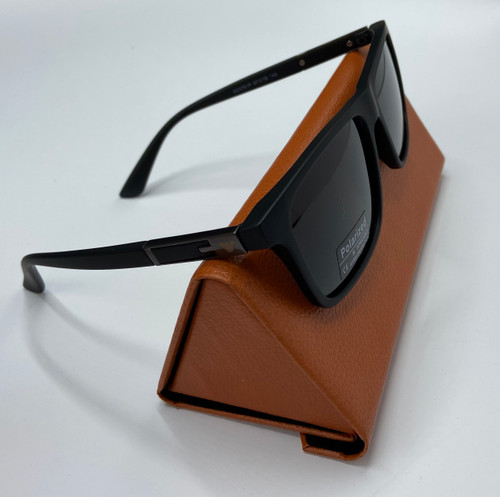 عینک آرمانی