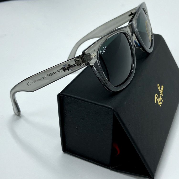 ریبن ویفرر شفاف