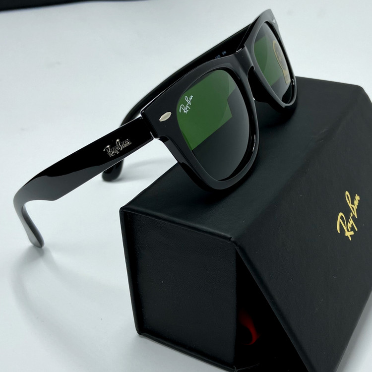 ریبن ویفرر مشکی عدسی سبز