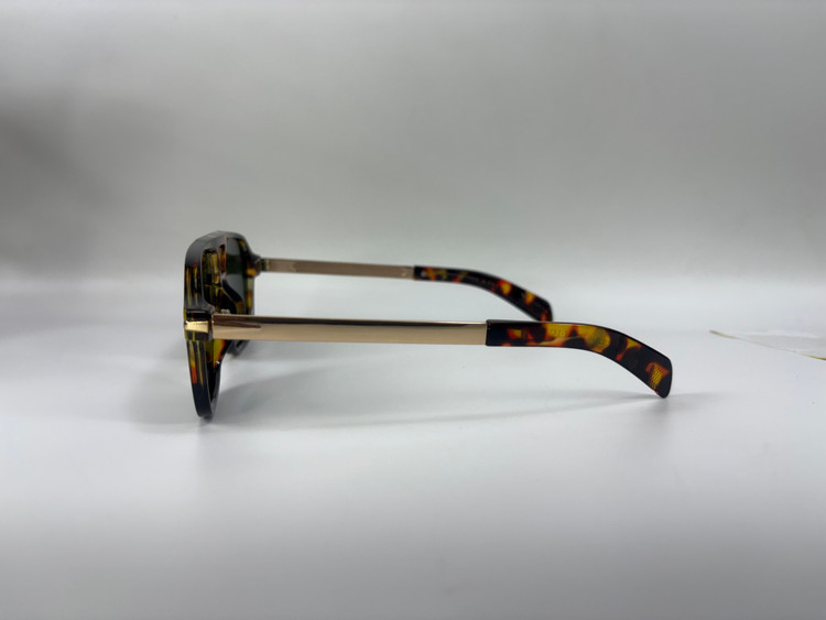 عینک شیشه خلبانی